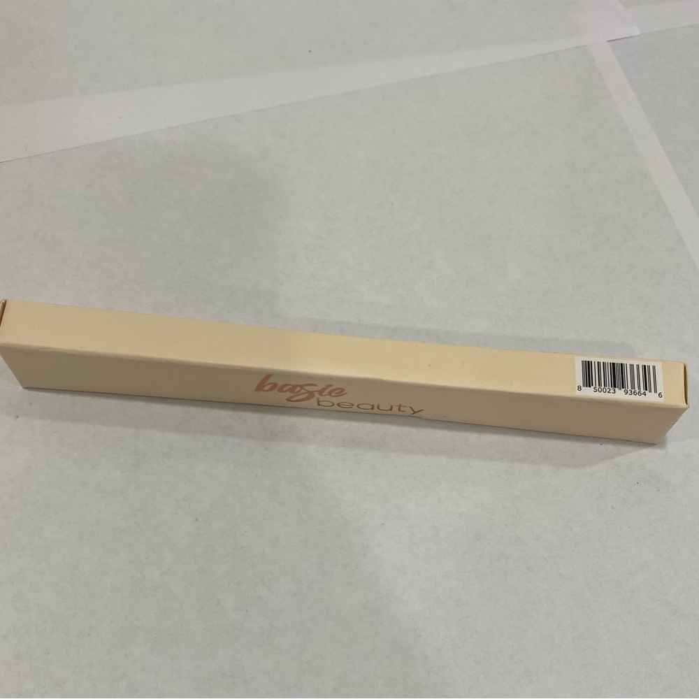Lip liners - Picture 9 of 9